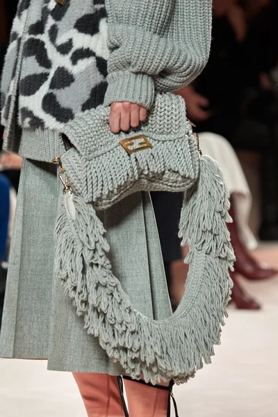 Look 22